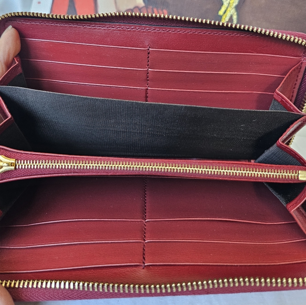 Gucci Red Leather Long Zip Wallet w/horsebit - Picture 9 of 13